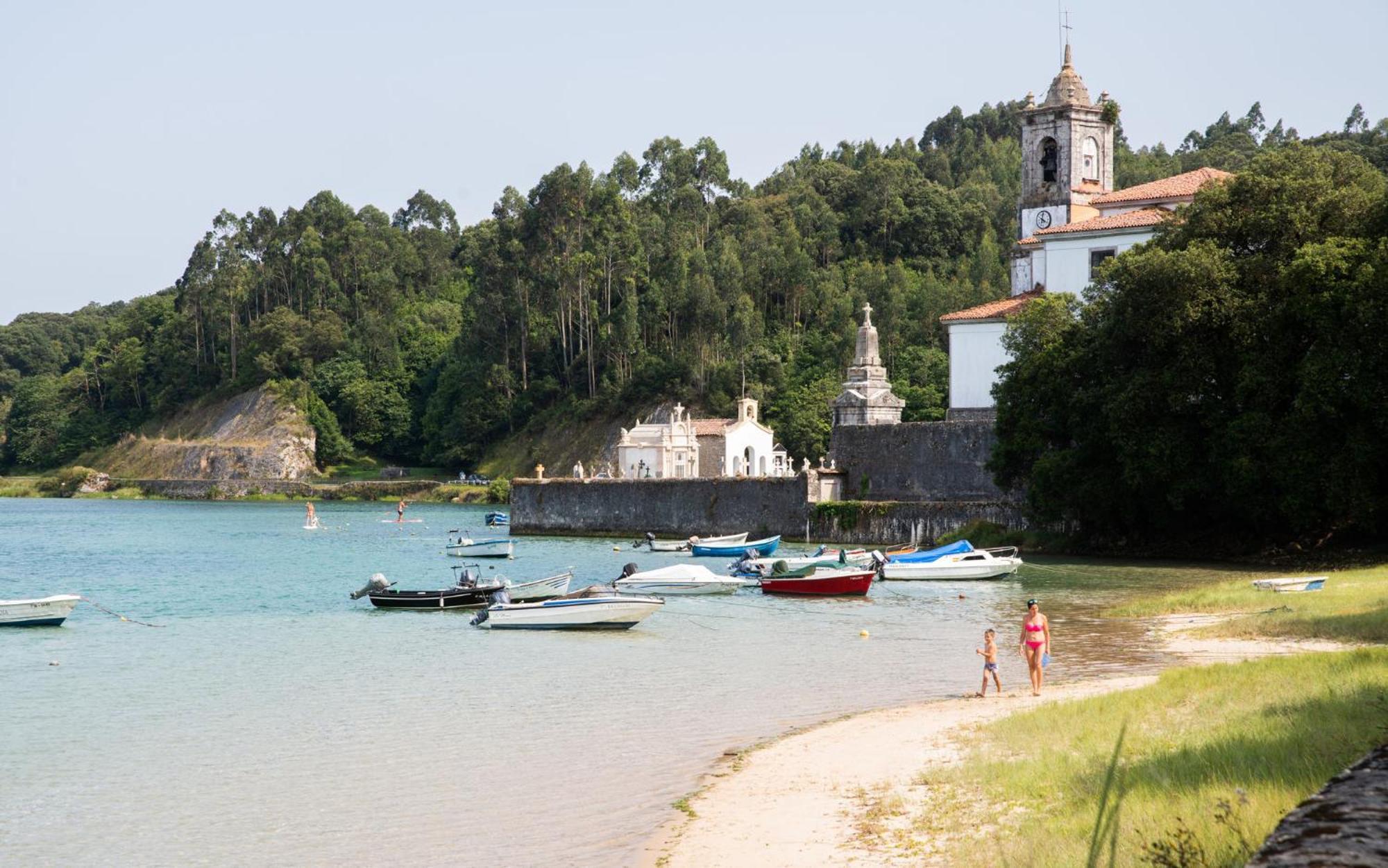 Casa En La Costa Con Wifi Jardin Y Barbacoa Guest House Llanes Exterior photo